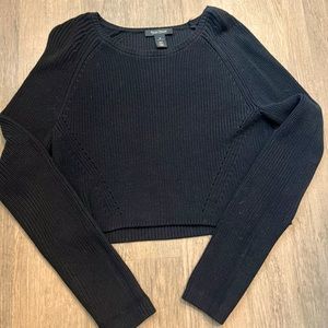 White House black market cropped sweater. Black sz med